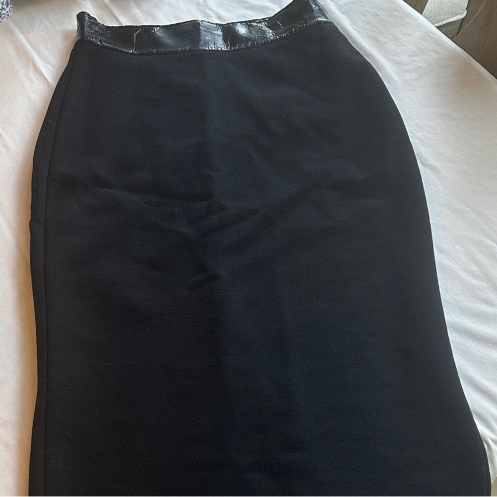 Dolce & Gabbana Black Pencil Skirt with Shiny Waistband